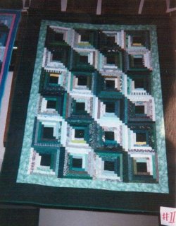 $Log Cabin green Fields and Furrows Quilt,..jpg