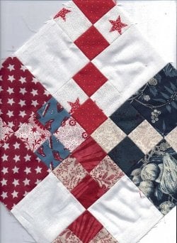 $White red and blue 4-patch childs quilt2 03252012.jpg