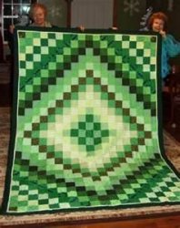 $Green Around the World quilt.jpg