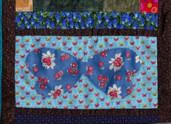 $Glad Rag Longwing Lantern Quilt applique 6.jpg