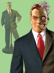 Two_Face-deluxe-figure-l.jpg