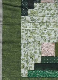 $Green Wide Fields Log Cabin5 quilt diagonals.jpg