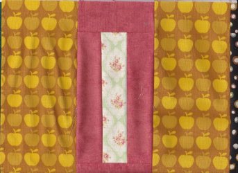 $Giacometti Little  Golden Apples Quilt4 Row 1c.jpg