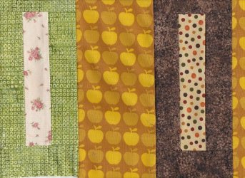 $Giacometti Little  Golden Apples Quilt8 Row 2c.jpg