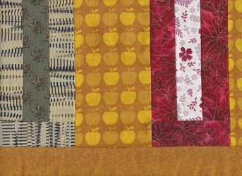 $Giacometti Little  Golden Apples Quilt10 Lower border.jpg