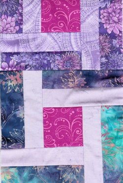 $Purple Double strip log quilt1.jpg