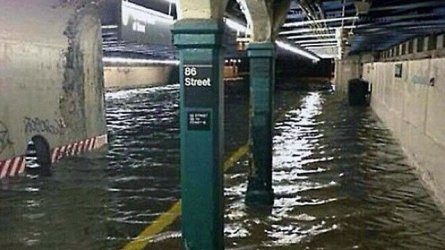 $ht_sandy_new_york_flooded_subway_tunnel_ll_121030_wg.jpg