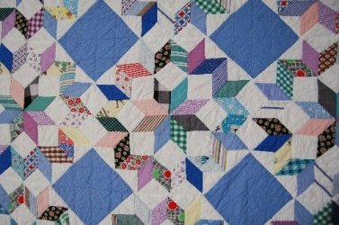 $Carpenters Wheel Quilt detail.jpg