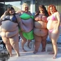 $fat_women_bathingsuits.jpg