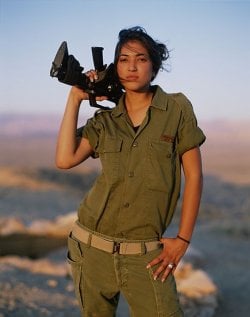 israeli-soldier-girl.jpg