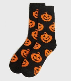 black-halloween-pumpkin-fluffy-socks.jpg