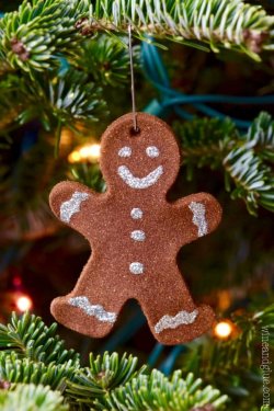 gingerbread_man_christmas_ornament.jpg